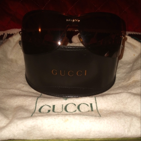 *Authentic Gucci Sunglasses w/Gold design on both sides - Picture 1 of 7